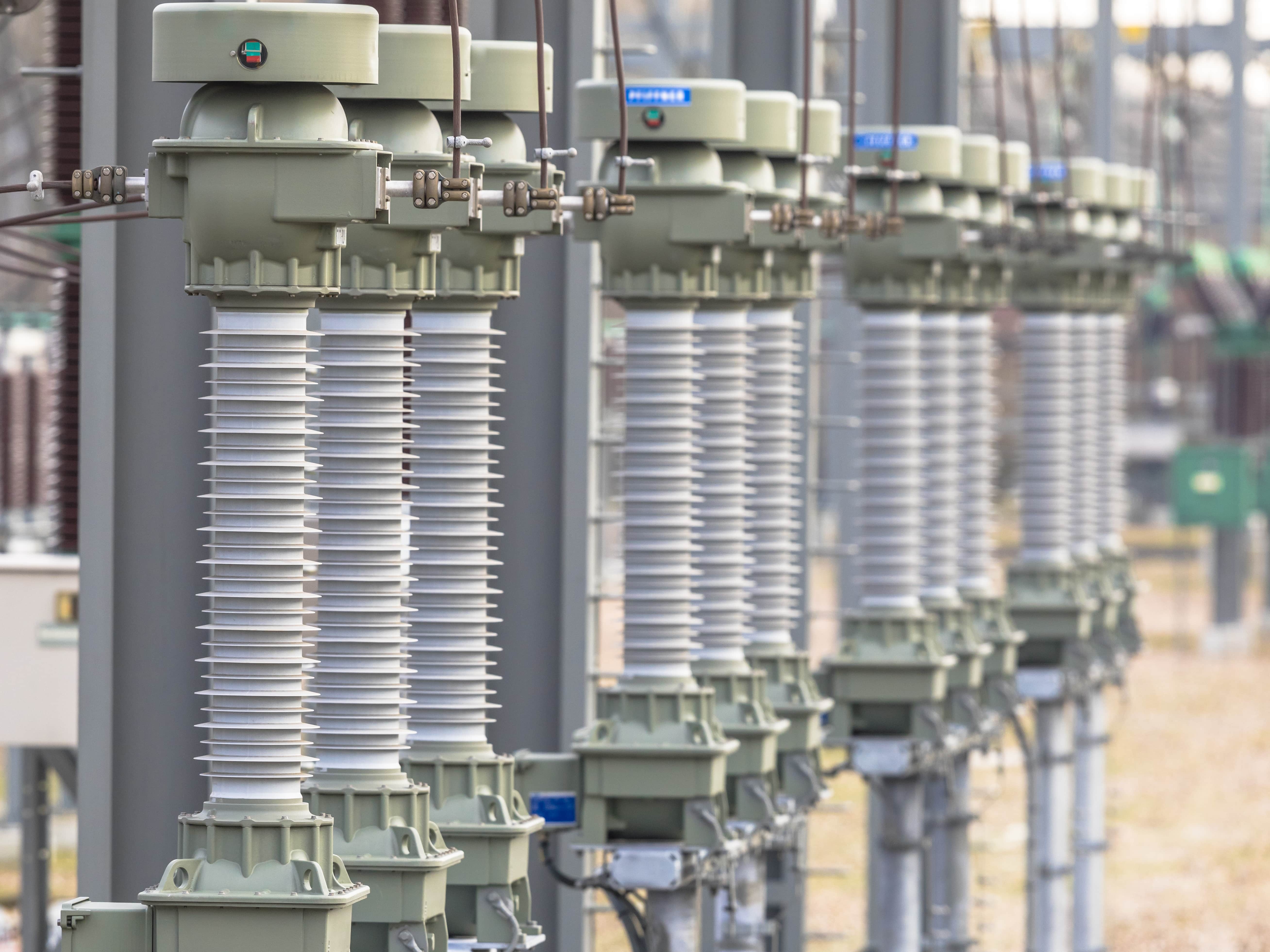 High Voltage Instrument Transformers (NV)