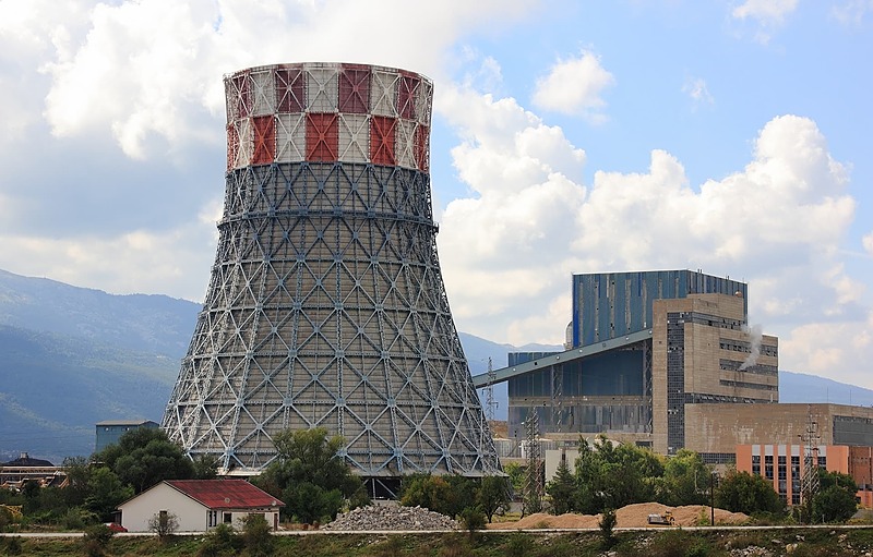 How Natural Draft Cooling Towers Work (Stack Effect)